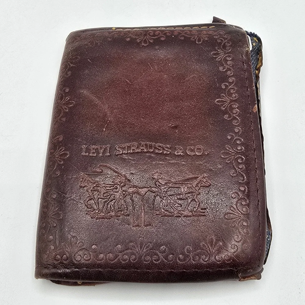 Vintage Levi Strauss & Co Bifold Leather Wallet ID Holder Read